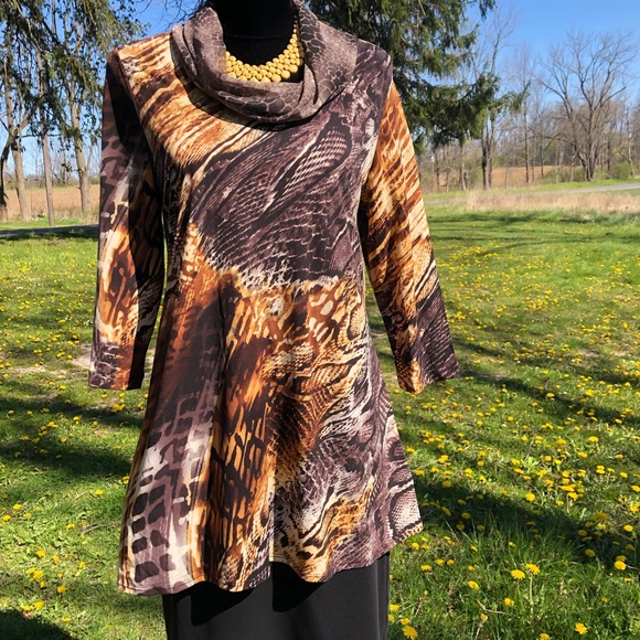 🫧Sold🫧Susan Graver Blouse, Size S - Picture 7 of 8